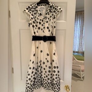Kay Unger polkadotted dress, so so cute, size 8